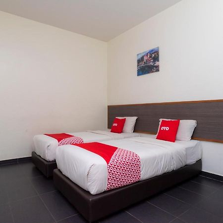 Oyo 44095 Bluewater Hotel Mersing Exteriér fotografie